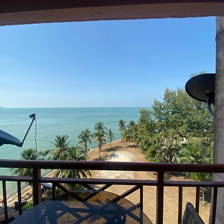 Pd Seaview Paradise Lagoon Apartment Port Dickson Ngoại thất bức ảnh